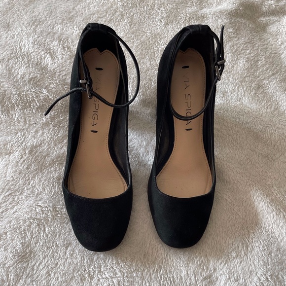 Black Suede Chunky Heels Size 4.5 Women's - Picture 1 of 8